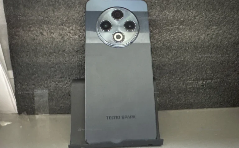 Tecno Spark 30 8/128 ГБ