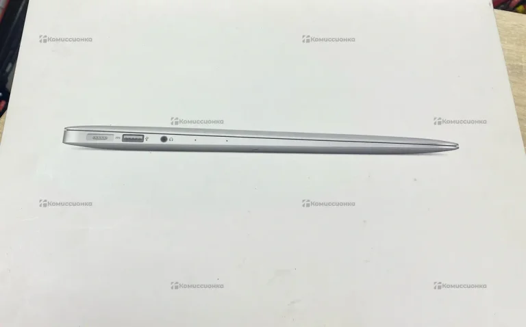 Mak Book Air 13 (2014)