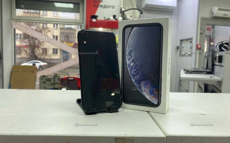 Apple iPhone XR 3/64 ГБ