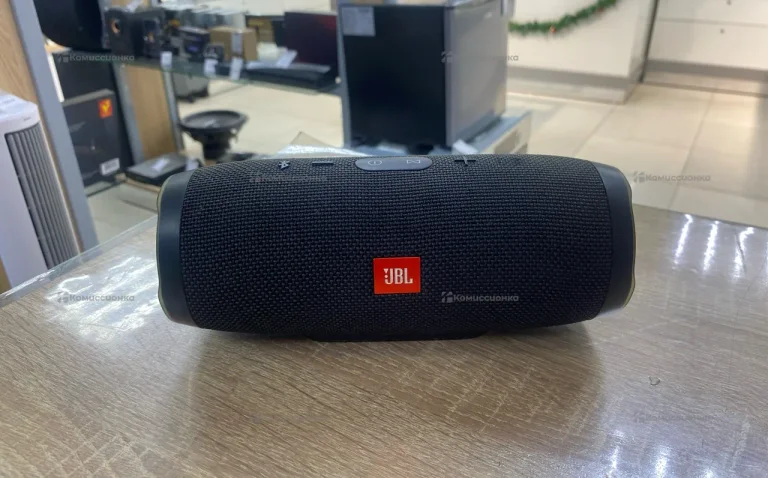 Колонка  JBL charge 3