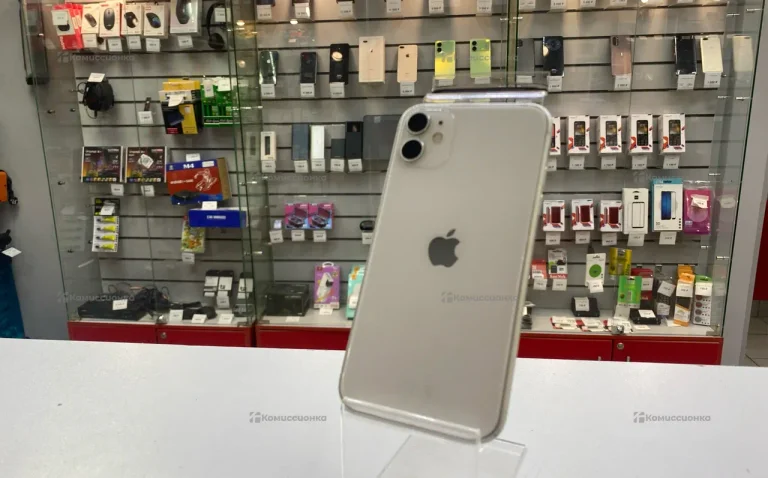 Apple iPhone 11 4/128 ГБ