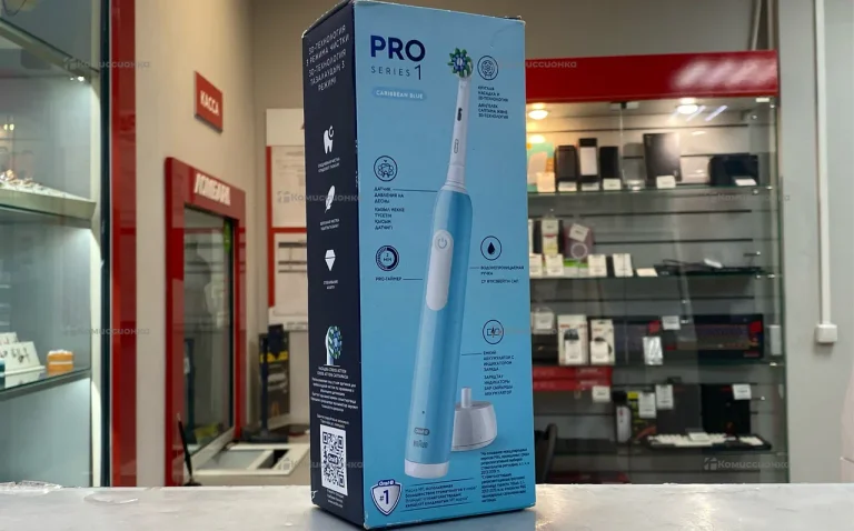 Электрическая зубная щетка Oral-B Pro 1