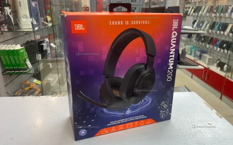 JBL cuantim 200