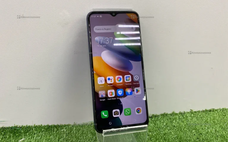 Tecno Spark 8C 4/64 ГБ