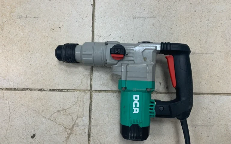 Перфоратор DCA AZC02-28SH