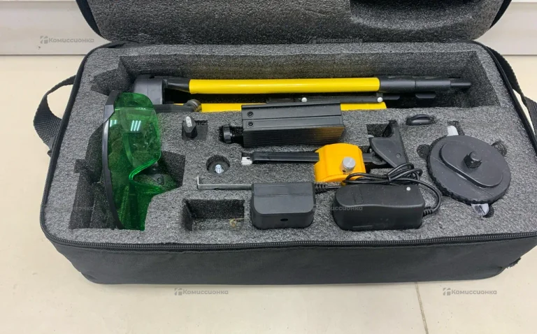 Лазерный уровень Dewalt (реплика)