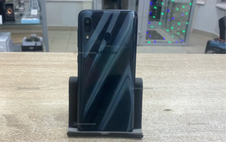 Samsung Galaxy A30 3/32 ГБ