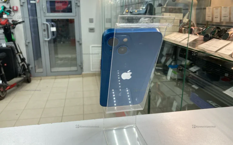 Apple iPhone 13 4/128 ГБ