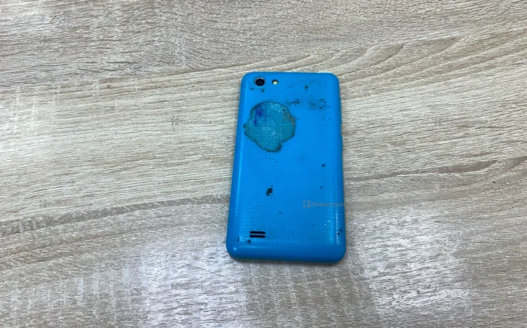 Fly FS405 Stratus 4 1/8 ГБ