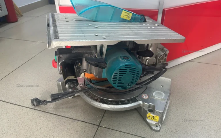 Торцовочная пила makita LH1040