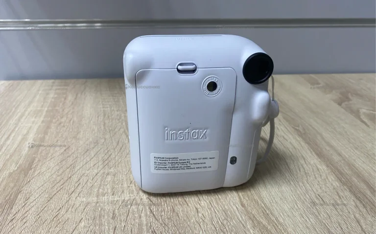 Фотоаппарат Instax mini 12