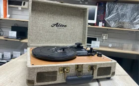 Купить Проигрыватель виниловых пластинок Alice glam б/у , в Москва и область Цена:1990рублей