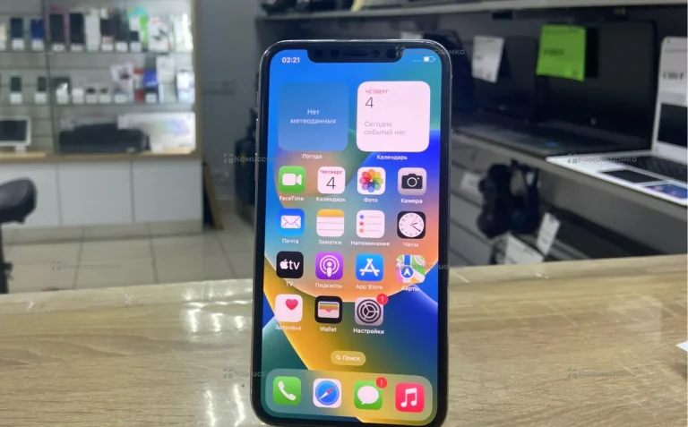 Apple iPhone X 3/64 ГБ