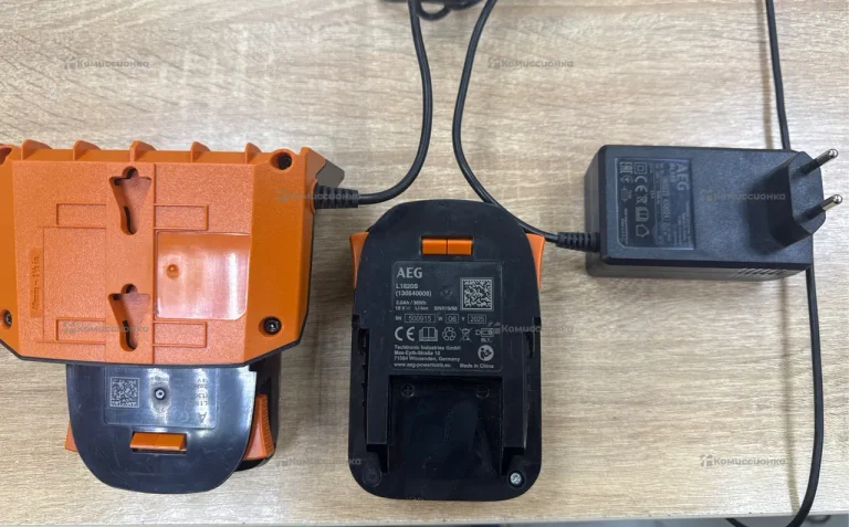 Комплект З/У и АКБ AEG (18v-2A)
