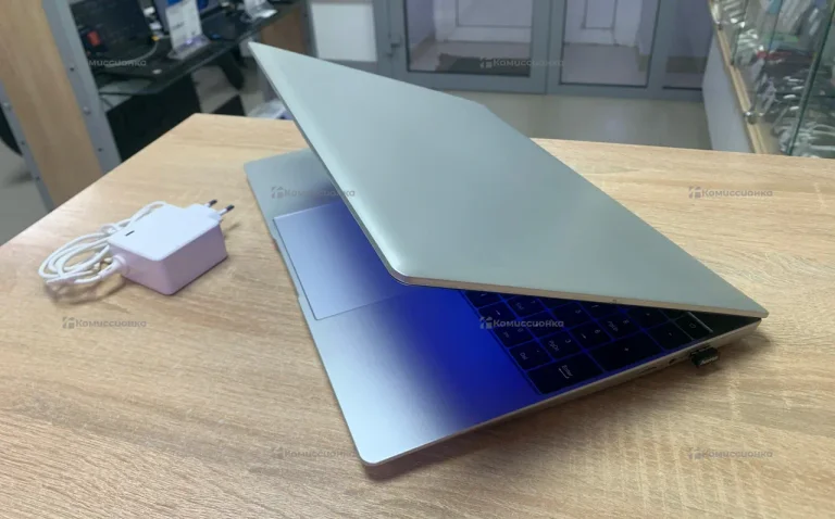 Ноутбук серыйX133