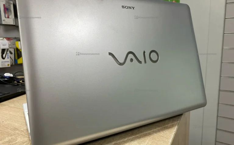 Ноутбук  Sony vaio PCG-71211V