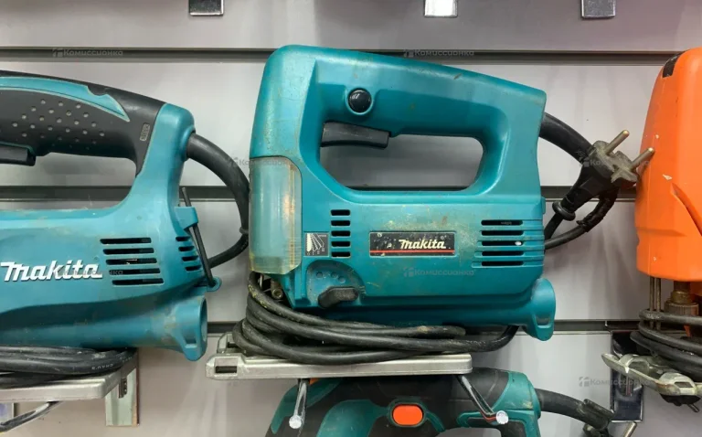 элекьролобзик makita 4329