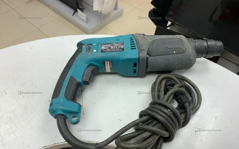 Перфоратор Makita HR 2470