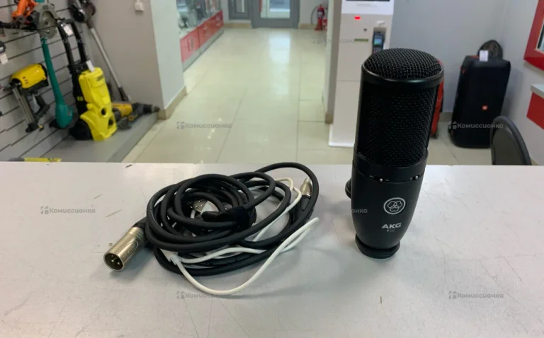 Микрофон AKG P120