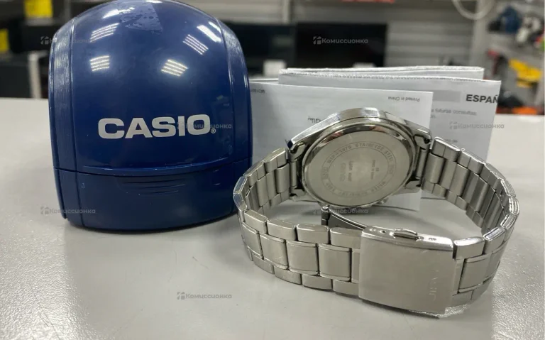 Часы  Casio WR50M