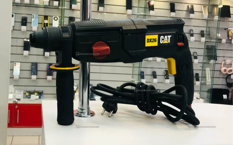 Перфоратор CAT DX26
