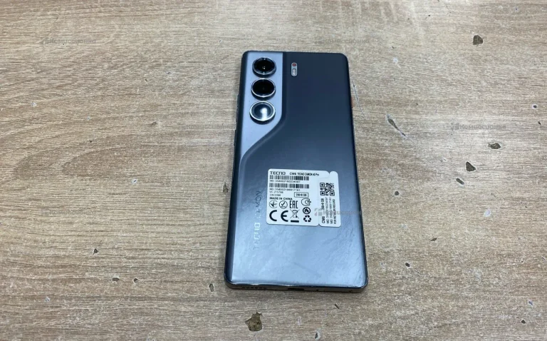 Tecno Camon 40 Pro 8/256 ГБ