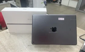 Планшет Apple iPad 9-го поколения.