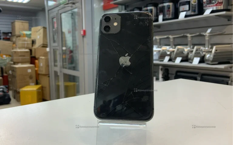 Apple iPhone 11 4/128 ГБ