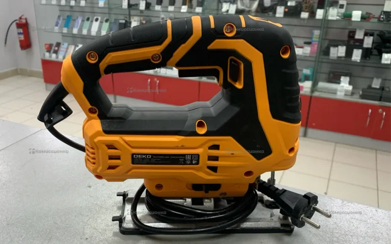 Элетролобзик Deko