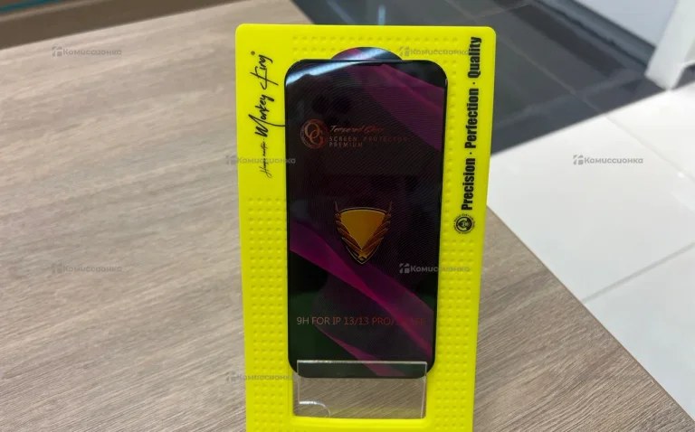 Защитное стекло OG 9H для Iphone 13/13 PRO/14/16E (Z)