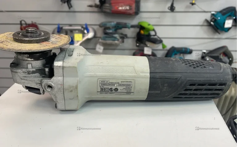 Углошлифовальная машина Ресанта УШМ-125/1100