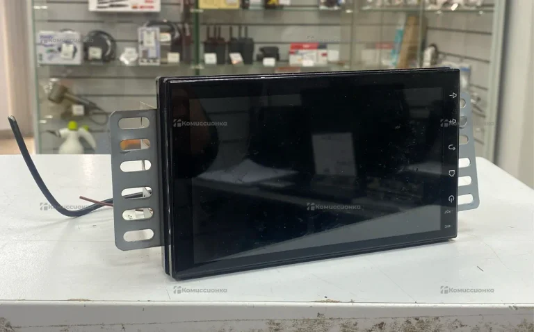 Автомагнитола  андроид swat 2/32