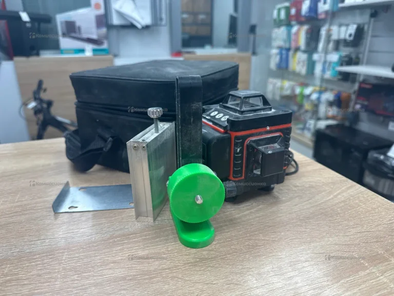 Лазерный уровень Hilda 4d