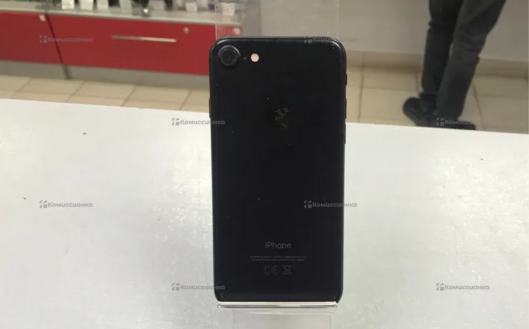 Apple iPhone 7 2/32 ГБ