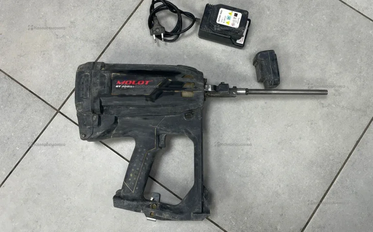 Монтажный газовый пистолет Molot GT-100ie+