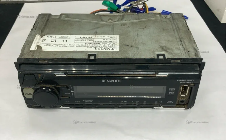 Автомагнитола KENWOOD KMM-122Y