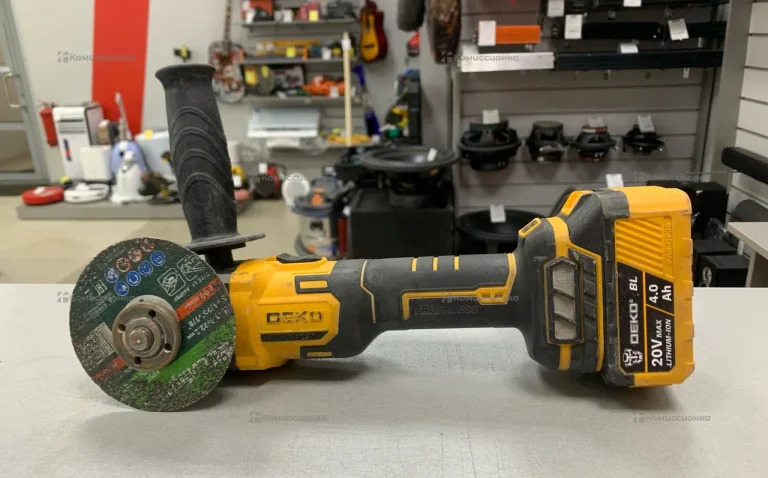 УШМ аккумуляторная Deko