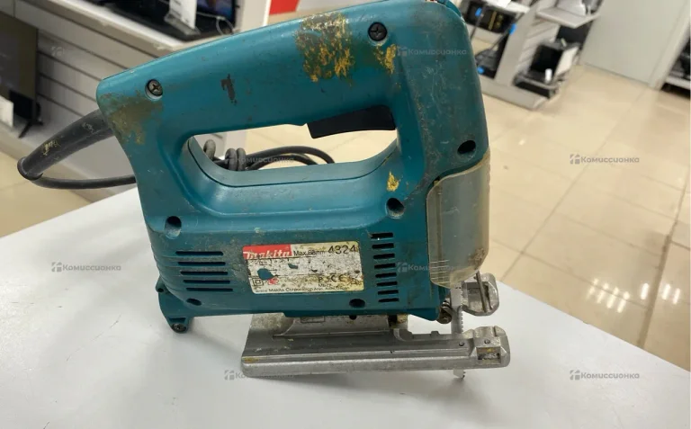 Электролобзик makita 4324