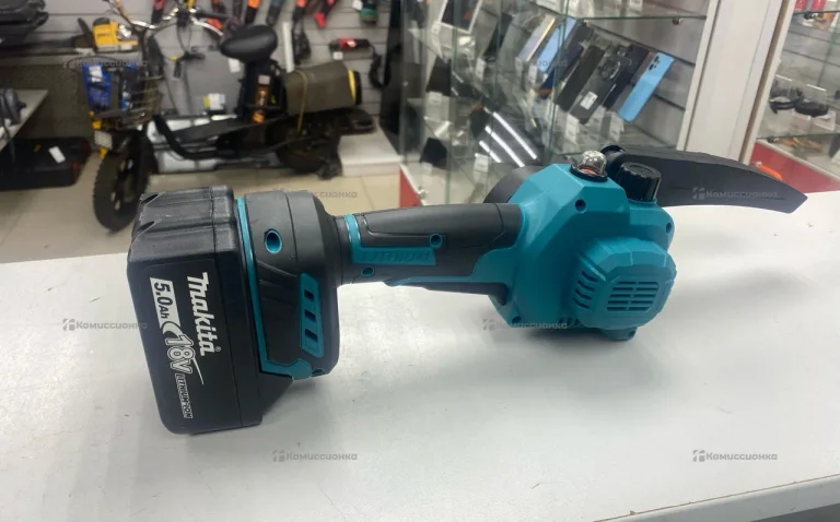 аккумуляторная пила Makita duc182