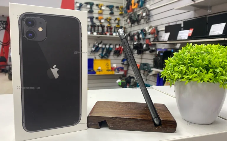 Apple iPhone 11 4/64 ГБ