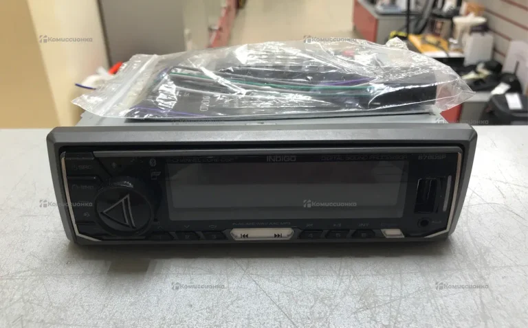 Автомагнитола  Aura 878dp