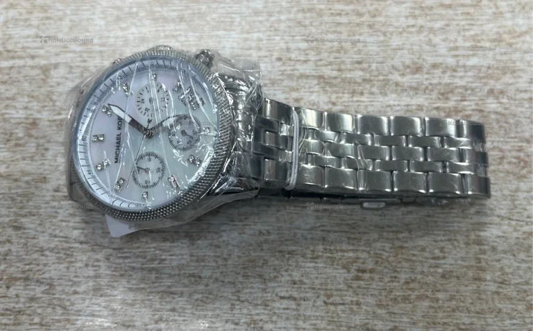 Часы Michel Cors MK-5020