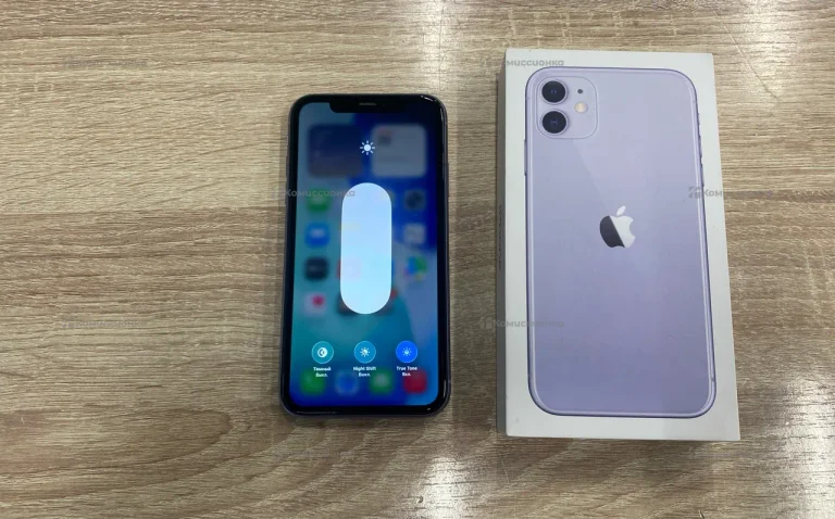 Apple iPhone 11 4/64 ГБ