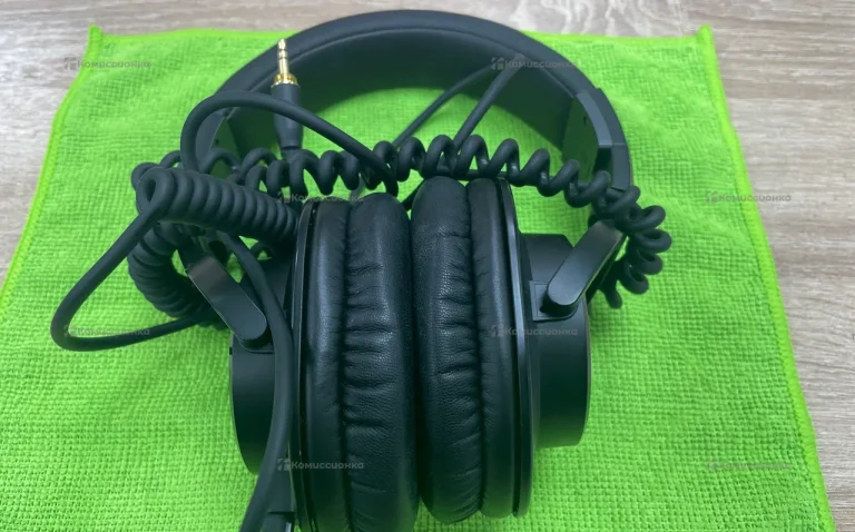 Наушники Audii Technica M40X