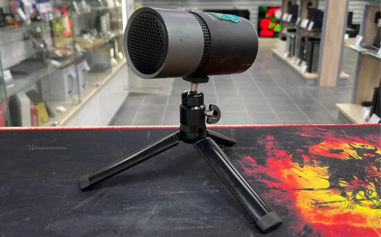 Микрофон thronmax m8