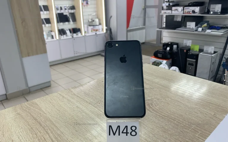 Apple iPhone 7 2/128 ГБ