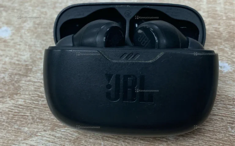 Наушники  JBL buds