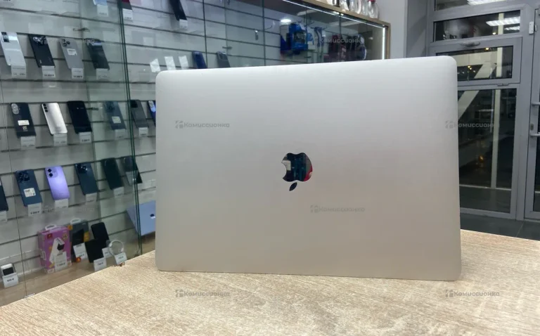 Ноутбук  MacBook Pro 13 256
