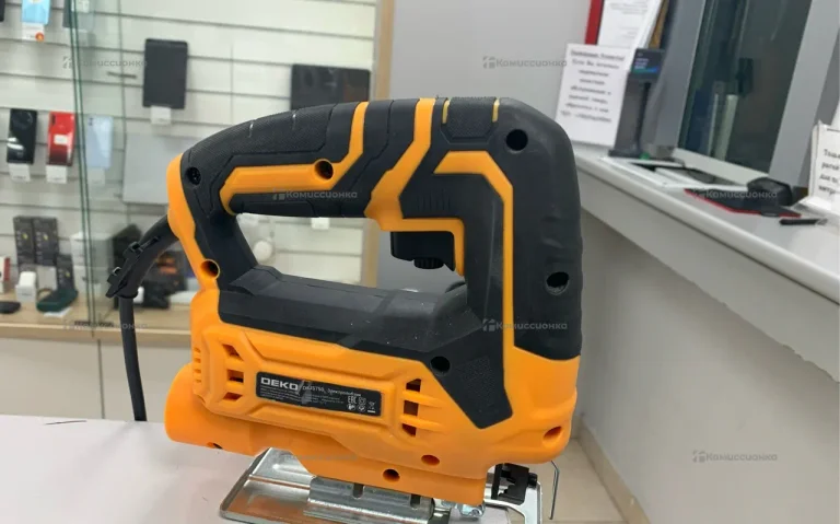 Лобзик сетевой DKJS750