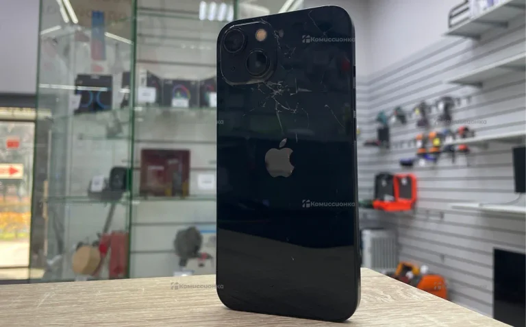 Apple iPhone 13 4/128 ГБ
